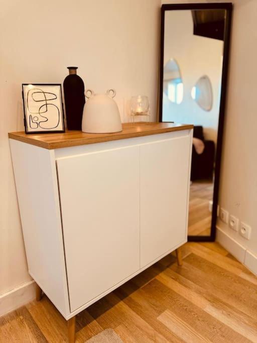 Le Cosy Du Roi, Wifi,gare,paris Apartment